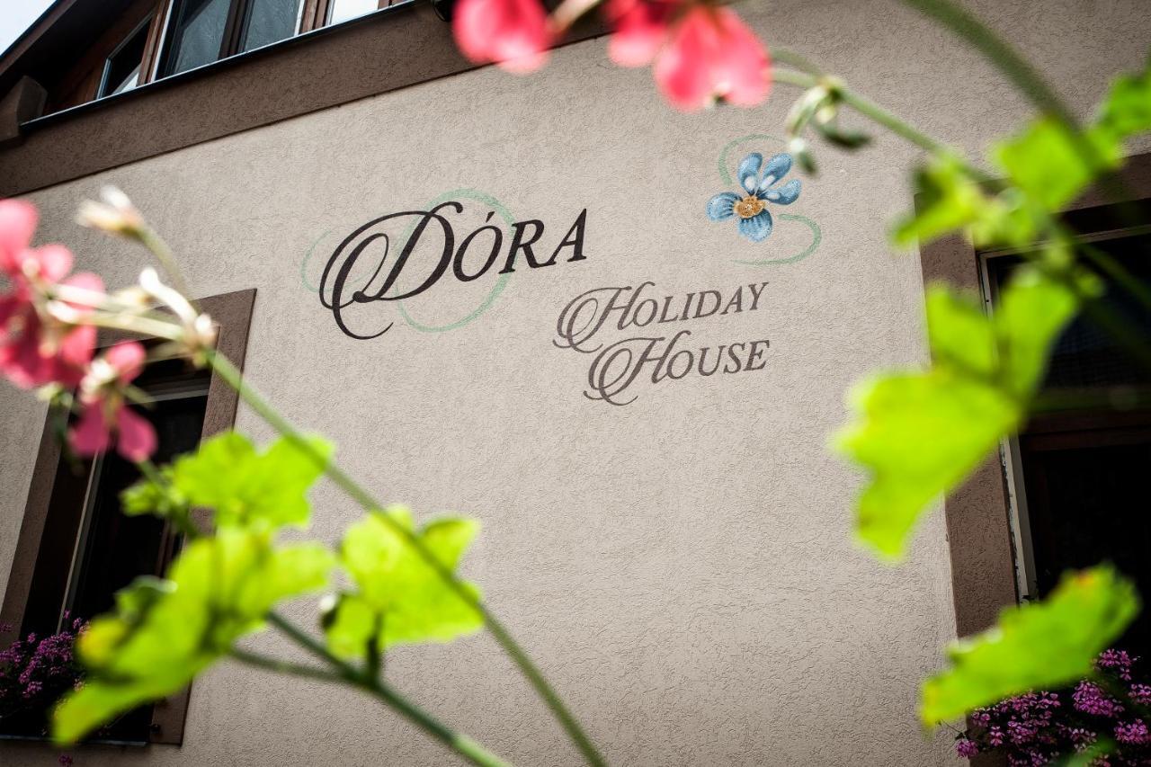 Dora Holiday House & Apartments Keszthely Exteriör bild